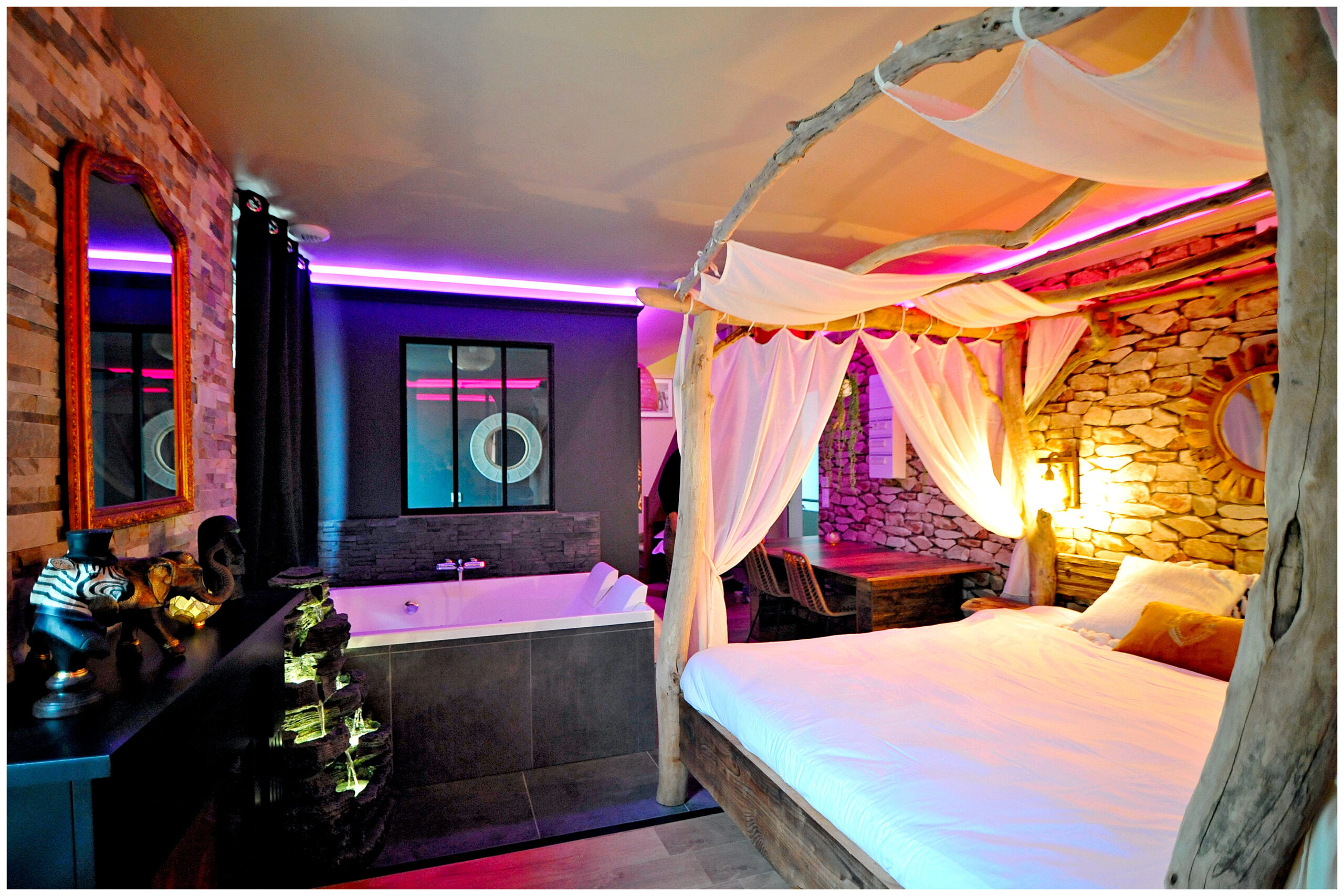 Blossom Interiors - Décoration d'intérieur logement locatif - airbnb - booking - love room - logement atypique et à thème - location saisonnière - location - colocation - rénovation - investissement immobilier - réservez votre nuit en amoureux dans un logement atypique haut de gamme immobilier