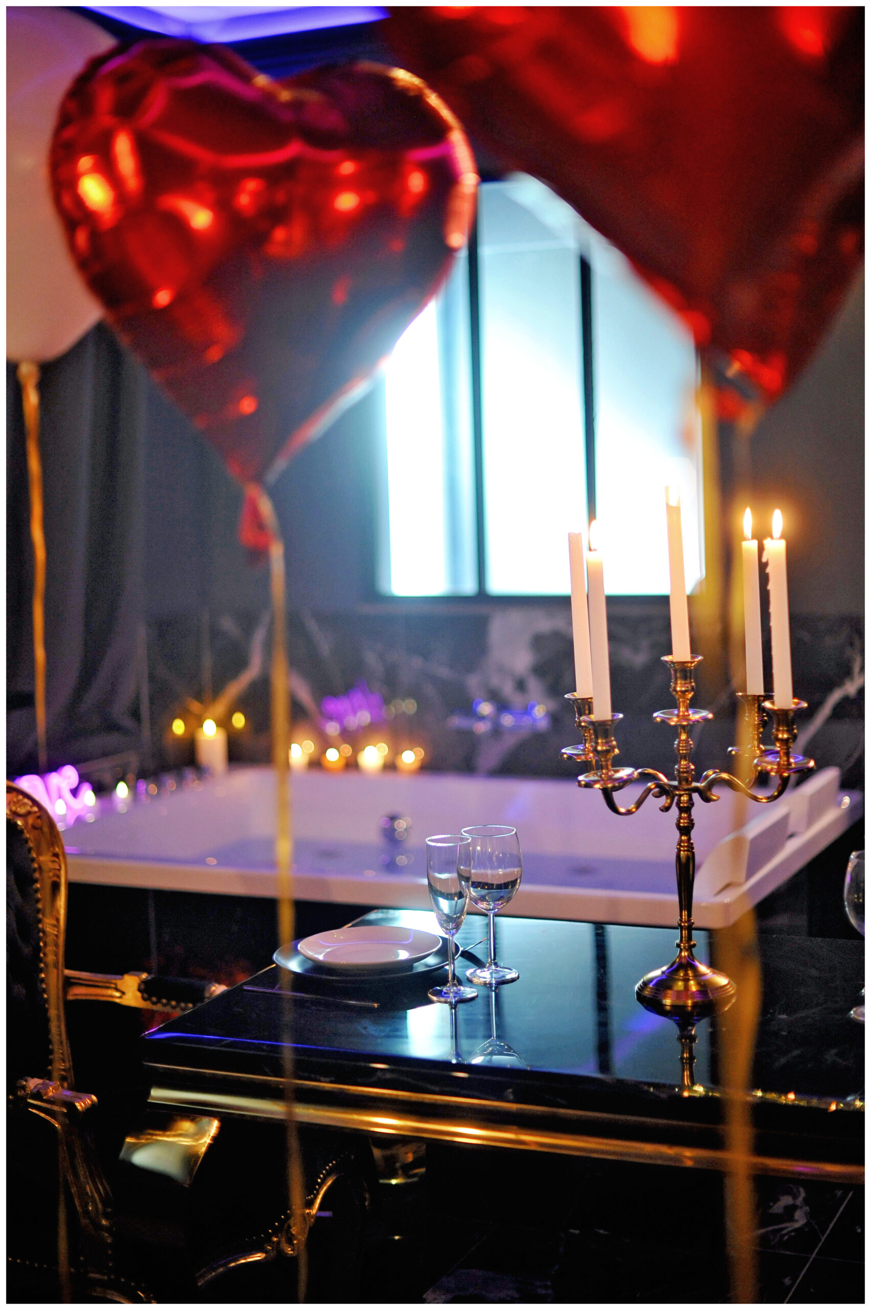 Blossom Interiors - Décoration d'intérieur logement locatif - airbnb - booking - love room - logement atypique et à thème - location saisonnière - location - colocation - rénovation - investissement immobilier - réservez votre nuit en amoureux dans un logement atypique haut de gamme