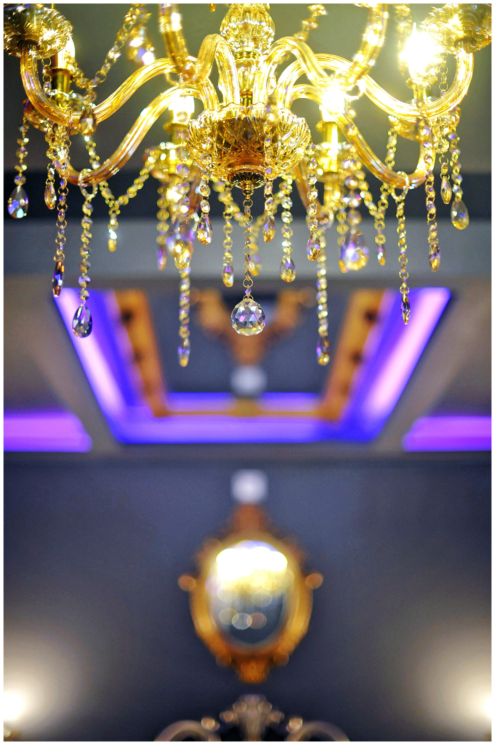 Blossom Interiors - Décoration d'intérieur logement locatif - airbnb - booking - love room - logement atypique et à thème - location saisonnière - location - colocation - rénovation - investissement immobilier - réservez votre nuit en amoureux dans un logement atypique haut de gamme